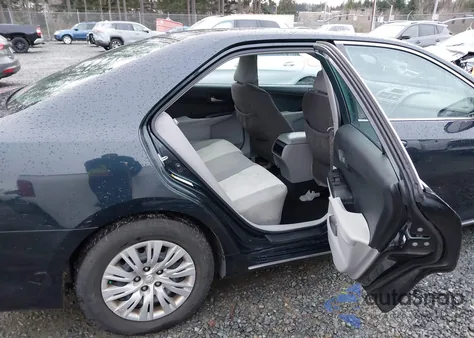 2013 Toyota Camry Le z USA, uszkodzony, nr VIN 4T4BF1FKXDR328757